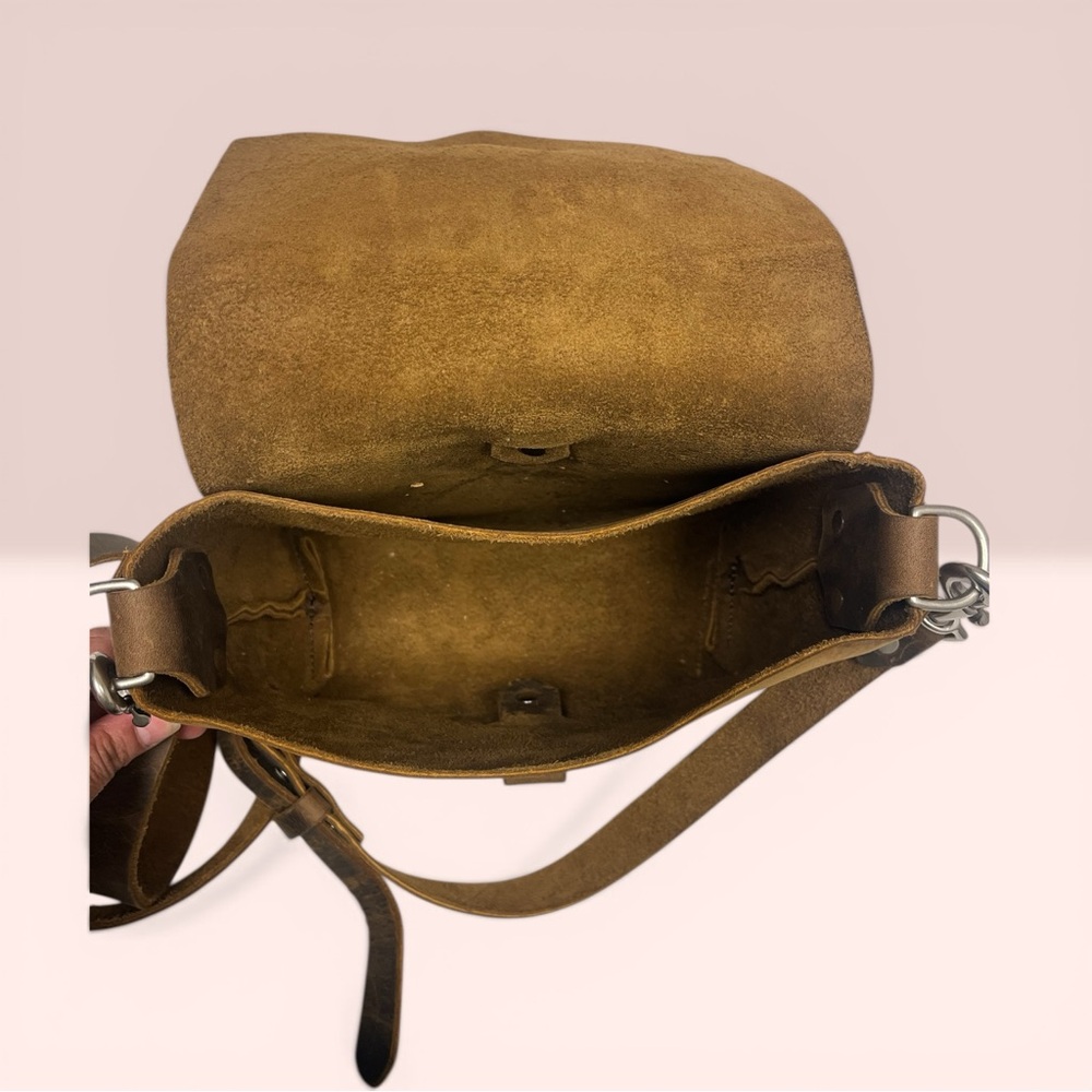Colsen Keane Vintage-Style Brown Leather Crossbody with Metal Hook Detail - Picture 6 of 8